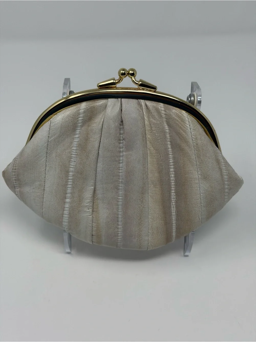 Vintage Eel Skin Cream Pleated Kiss-Lock Wallet Coin Clutch